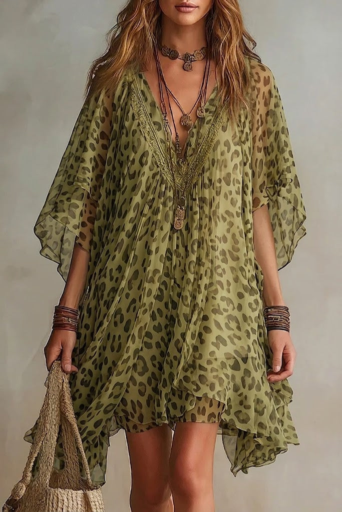 Bianca | Luchtige Chiffon Jurk met Luipaardprint en V-hals