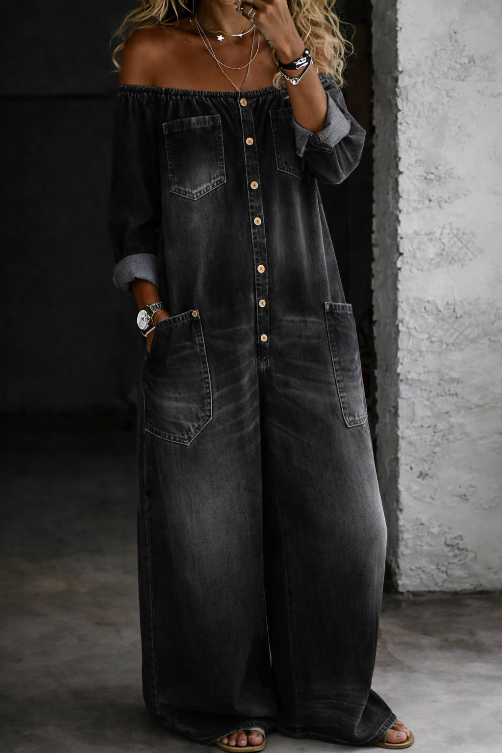 Elena | Jumpsuit met Blote Schouders en Lange Mouwen