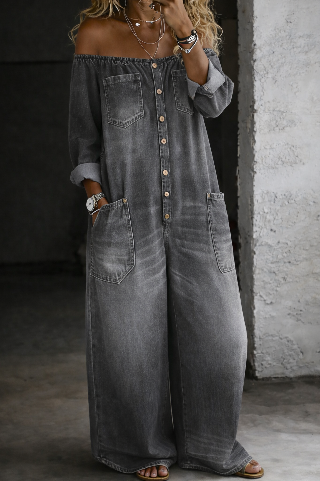Elena | Jumpsuit met Blote Schouders en Lange Mouwen